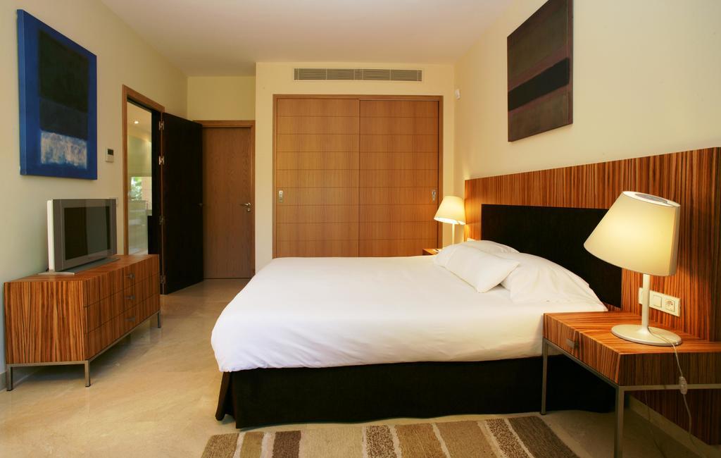Deluxe Villas Don Carlos Resort Marbella Room photo